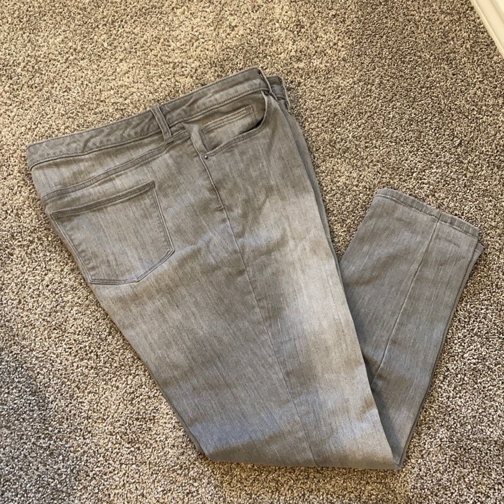 Universal Thread gray mid rise skinny jeans